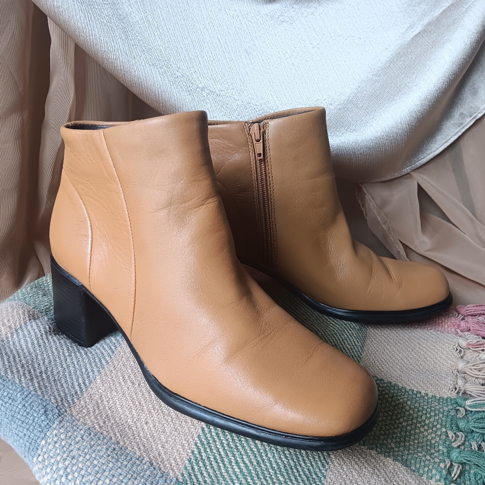 White Art Camel Leather Bootie